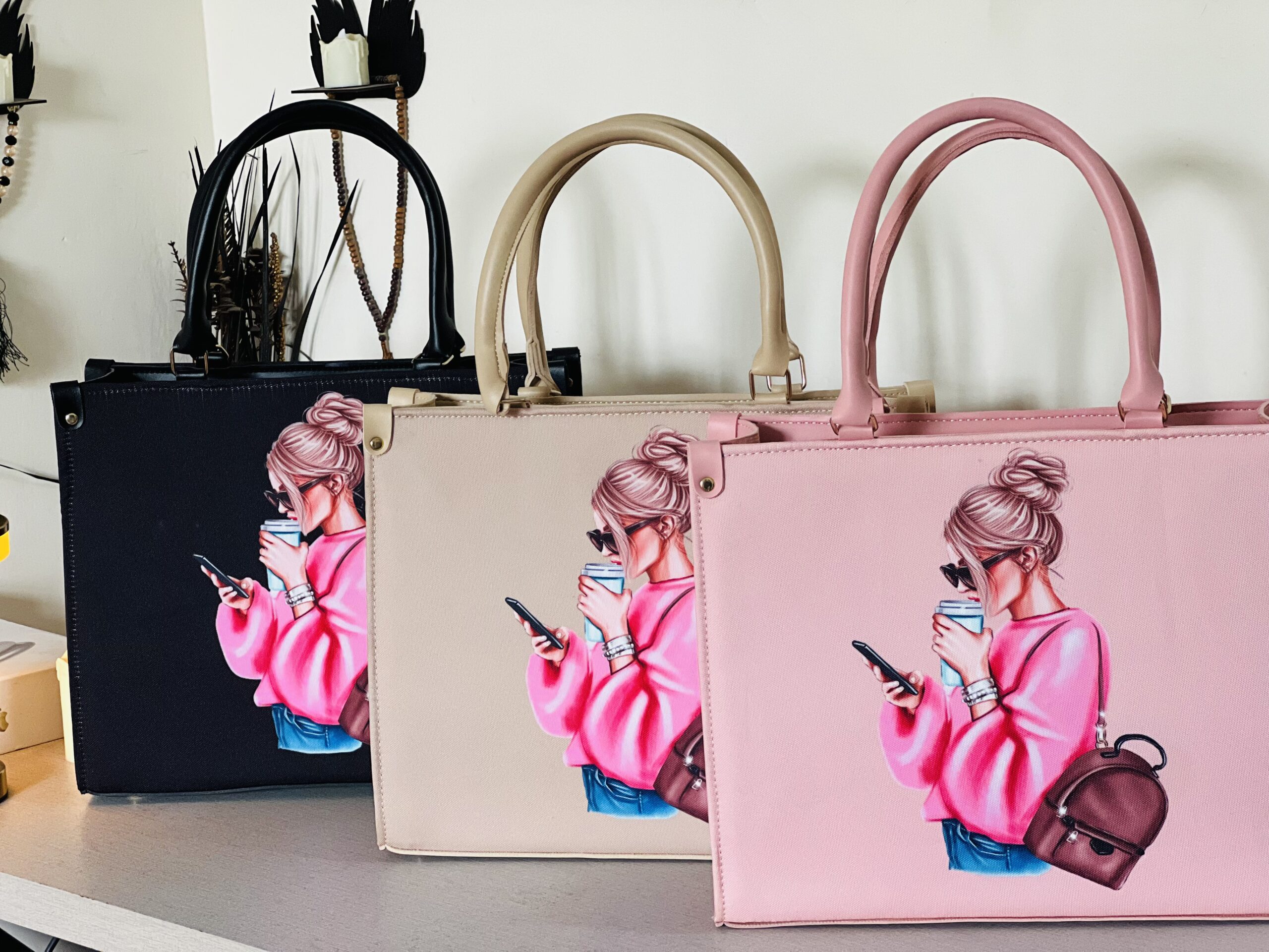 All Coffee Girl Tote Black skin pink