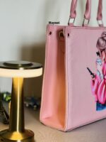 Coffee Girl Tote Bag pink finishing